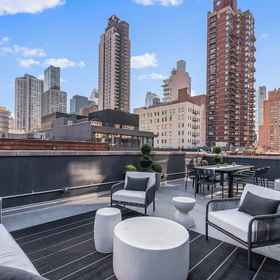 Primary image 1 The Maison Bella, Khách sạn Museum of the Moving Image