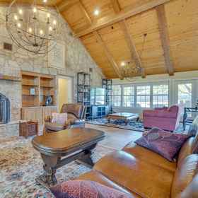 Primary image1Sprawling Leander Home w/ Game Room!,威廉姆森县別墅