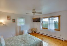 Others 7 Inviting Berne Getaway w/ Deck - Pets Welcome!