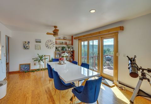 Others Inviting Berne Getaway w/ Deck - Pets Welcome!