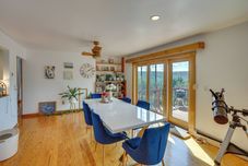 Others Inviting Berne Getaway w/ Deck - Pets Welcome!