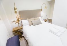 Lainnya 4 One&Lux Byron Suites