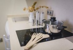 Lainnya 7 One&Lux Byron Suites