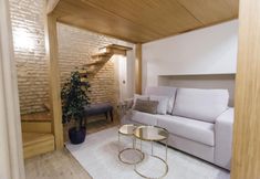 Lainnya 5 One&Lux Byron Suites