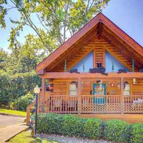 Primary image 1 Pigeon Forge Vacation Rental - Walk Downtown!, The Island in Pigeon Forge Hotels