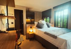 その他 2 Marilyn Pousada