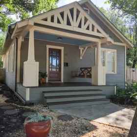 Room 1 Charming Studio w Deck Garden, Hotel Bexar County