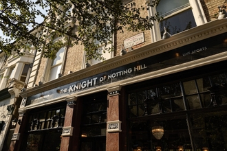 Others 4 THE KNIGHT OF NOTTINGHILL