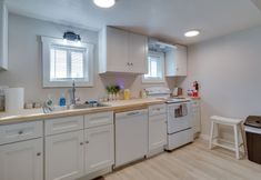 其他 6 Cozy Lafayette Townhome Rental Near Parks & River