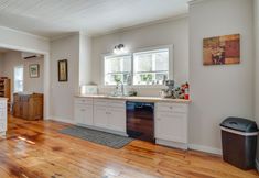 Others 4 Lafayette Townhome: Cozy Retreat w/ Private Patio