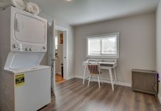 Others 7 Lafayette Townhome: Cozy Retreat w/ Private Patio
