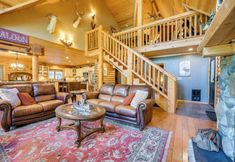 其他 6 Spacious Packwood Cabin w/ Hot Tub - Near River