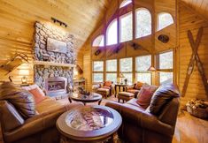 其他 2 Spacious Packwood Cabin w/ Hot Tub - Near River