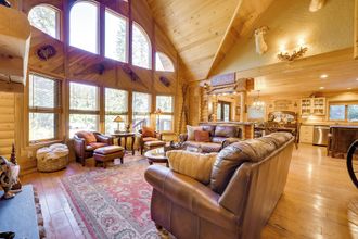 其他 4 Spacious Packwood Cabin w/ Hot Tub - Near River