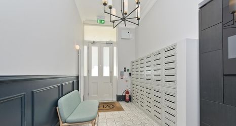 Others 2 Stylish Mezzanine Studio Near Regent s Park