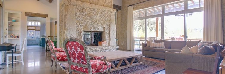 その他 Pool & Covered Patios: Sprawling Austin Estate!