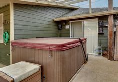 Khác 6 Salem Getaway w/ Hot Tub Near Parks & Boating!