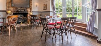 その他 5 Crown Inn