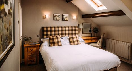 Lain-lain 2 Waddington Arms