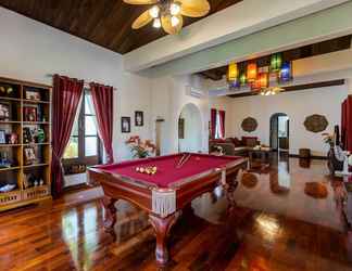 Lain-lain 2 Bali Style Mansion In Great Location HG