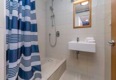 Others 7 Central stylish studio in CBD by Zodiak Stays