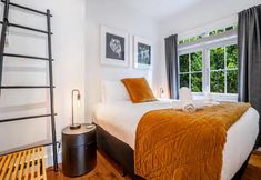 Others 2 Sunny Two-Bedroom Villa