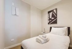 Others 4 Central & Modern 2-Bedroom Apartment