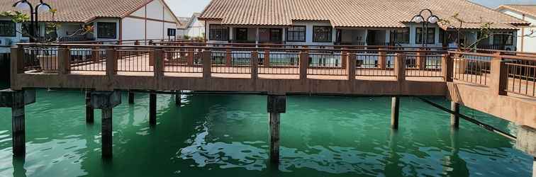 Lainnya Alpine LXPD Full Seaview Water Chalet