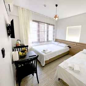 Primary image 1 Menesa Hotel, โรงแรม & ที่พัก มัสยิดเชห์ซาเด