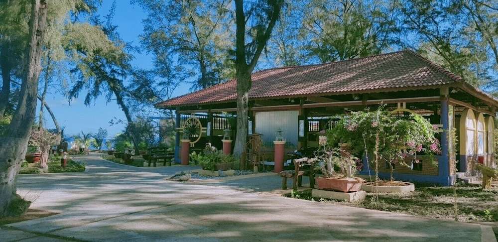 Trinitas Du PARC - Hotels & Resorts - khách sạn Cổ Thạch;