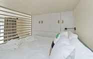 Others 4 Mezzanine Flat in Historic NW London Terrace