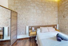 Khác 6 Triana Rooms EH