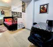 Others 4 BUDGET BACKPACKERS  NEAR AIRPORT