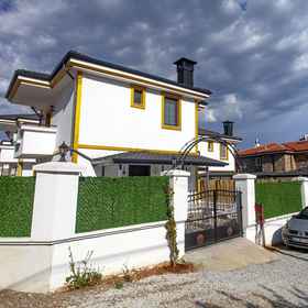 Primary image1馬爾馬里斯黃別墅每日每週出租,乌拉別墅