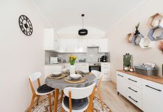 Others 7 City Apartment - LoftAffair