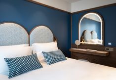 Others 4 Mitsis N'U Piraeus Port