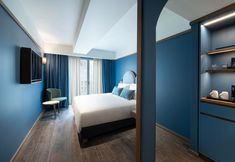 Others 5 Mitsis N'U Piraeus Port