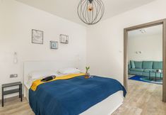 Others 5 Sweet Apartment Five Seas by Renters