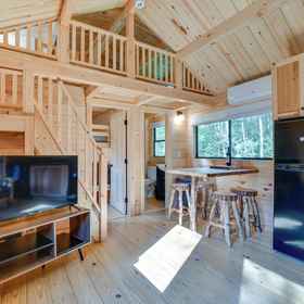 Primary image1Catskills Tiny Home Cabin: Surrounded by Nature!,特拉华县飯店