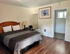 其他 4 Lone Pine Motel