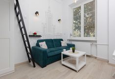 Others 4 Aleja Wyzwolenia Studio by Renters