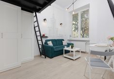 Others 6 Aleja Wyzwolenia Studio by Renters