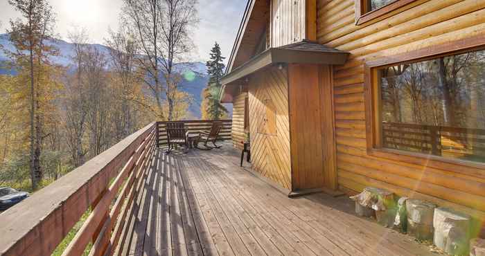 Others Log Cabin Rental in Eagle River: Pets Welcome!