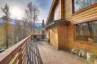 Others Log Cabin Rental in Eagle River: Pets Welcome!