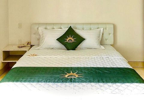 其他 Holiday Hotel 2