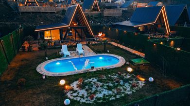 기타 4 Mouna Deluxe Sapanca