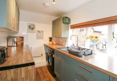 Others 6 Flat 2, The Maltings