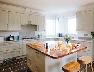 Khác 2 Beautiful 5-bed House in Port Isaac