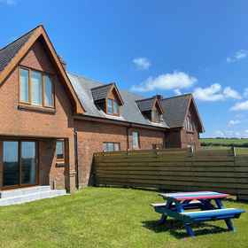 Primary image 1 Northcott View, Deviock Hotels