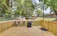 Others 3 Cozy Greensboro Vacation Rental w/ Deck & Fire Pit